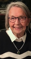 L'Heureux (Camirand), Estelle